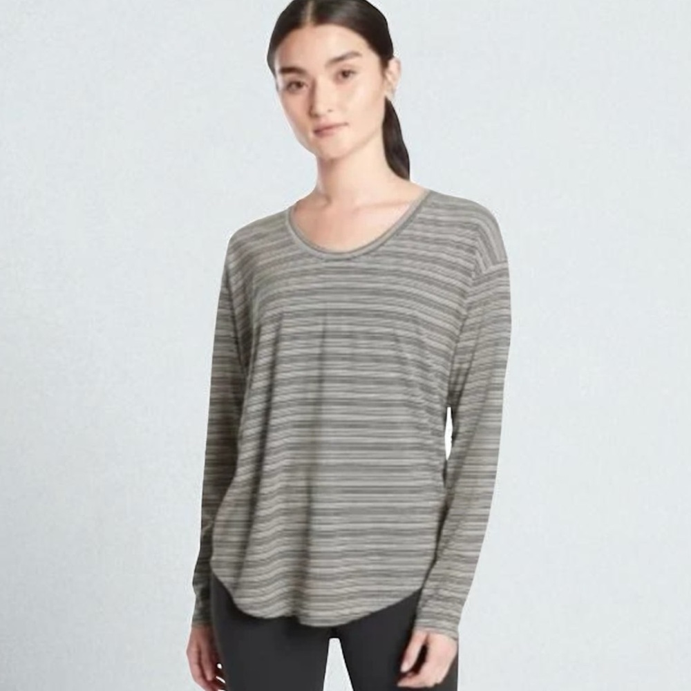 Athleta Cloudlight Stratus Striped Top in Black & White Size Large